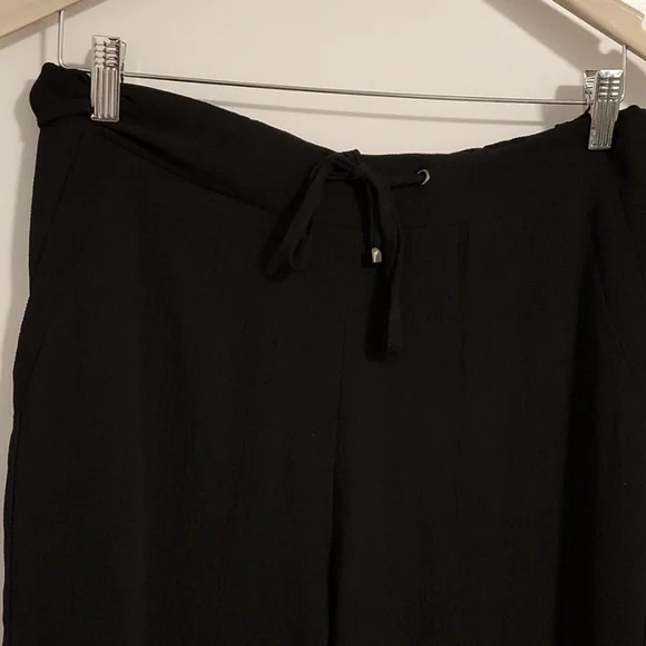 Drawstring trousers - Picture 2 of 3